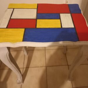 Table originale colorée relookée